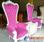 Kursi Syahrini Pink